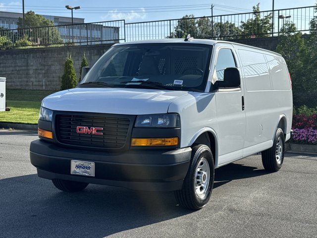 New 2025 GMC Savana 3500 Empty Cargo Van - photo 4
