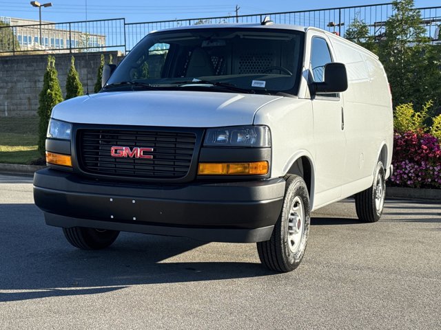 New 2025 GMC Savana 3500 Empty Cargo Van - photo 3