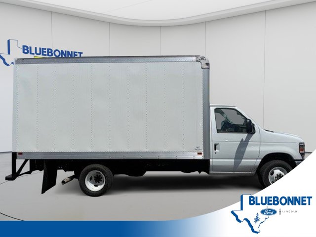 New 2027 Ford E-350 - photo 1
