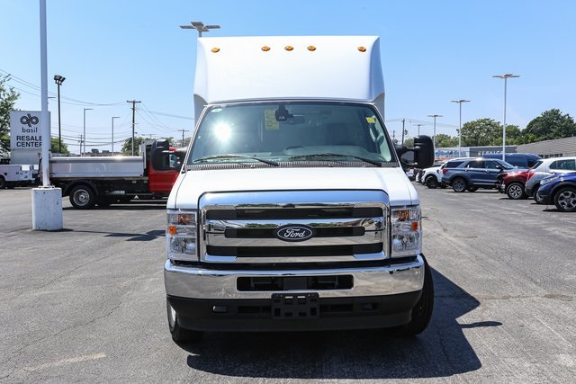 New 2026 Ford E-350 Cutaway - photo 4