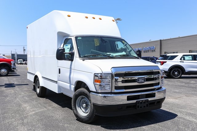 New 2026 Ford E-350 Cutaway - photo 3