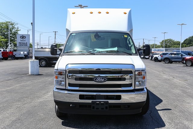 New 2026 Ford E-350 Cutaway - photo 4