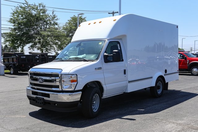New 2026 Ford E-350 Cutaway - photo 5