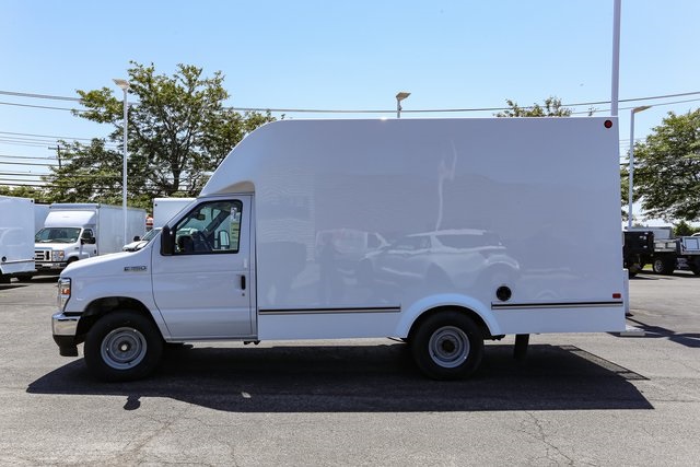 New 2026 Ford E-350 Cutaway - photo 6