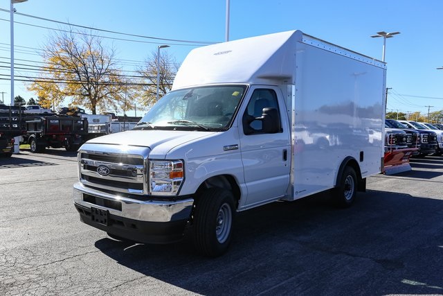 New 2026 Ford E-350 Cutaway - photo 5