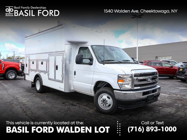 New 1996 Ford E-450 - photo 1