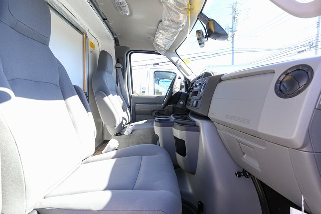 New 2026 Ford E-350 Cutaway - photo 15