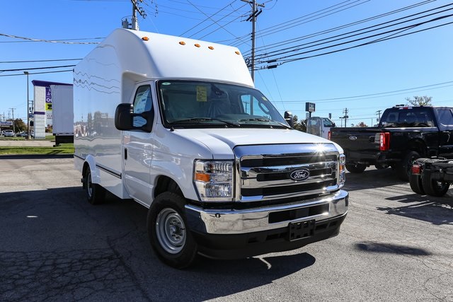 New 2026 Ford E-350 Cutaway - photo 3