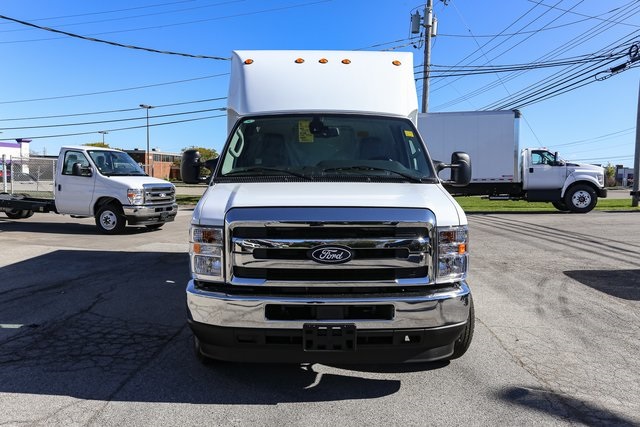 New 2026 Ford E-350 Cutaway - photo 4