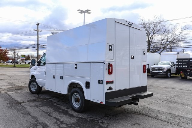 New 2026 Ford E-350 Cutaway - photo 8