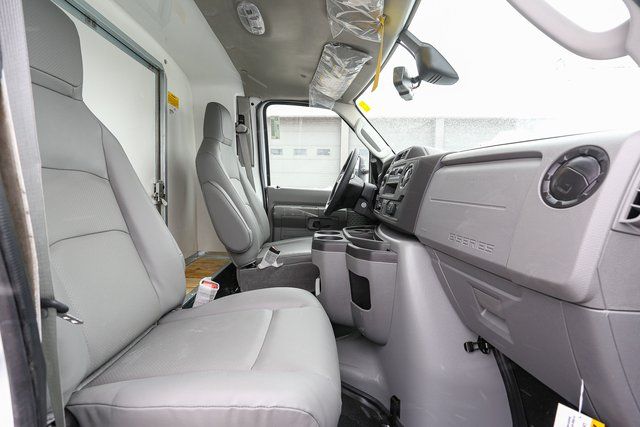 New 1996 Ford E-450 Cutaway - photo 15