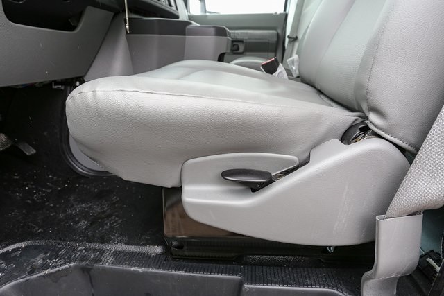 New 1996 Ford E-450 Cutaway - photo 27