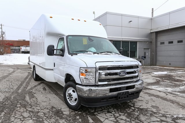 New 1996 Ford E-450 Cutaway - photo 3