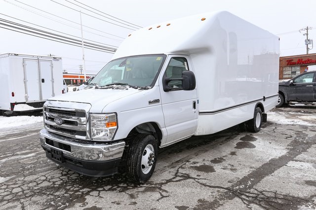 New 1996 Ford E-450 Cutaway - photo 5