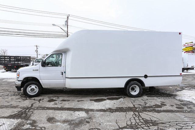 New 1996 Ford E-450 Cutaway - photo 6