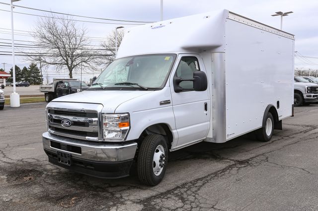 New 2026 Ford E-350 Cutaway - photo 5