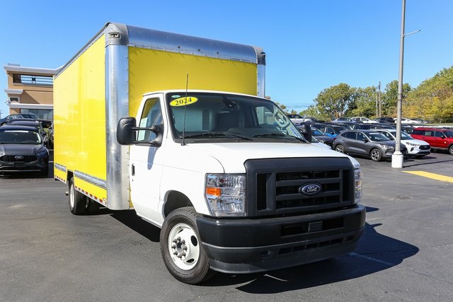 Used 2024 Ford E-350 Cutaway - photo 3