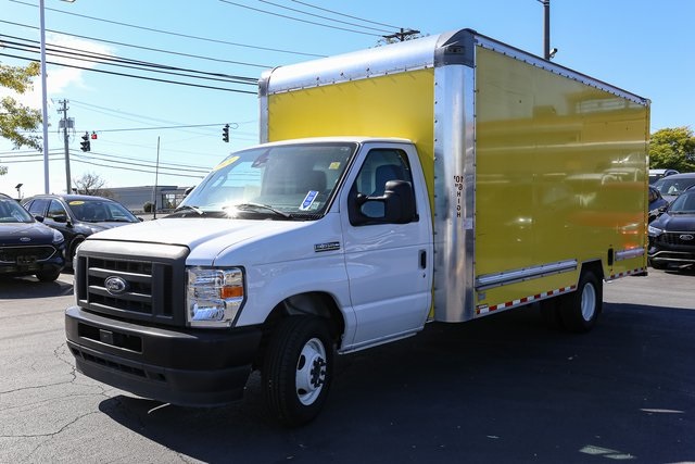 Used 2024 Ford E-350 Cutaway - photo 5