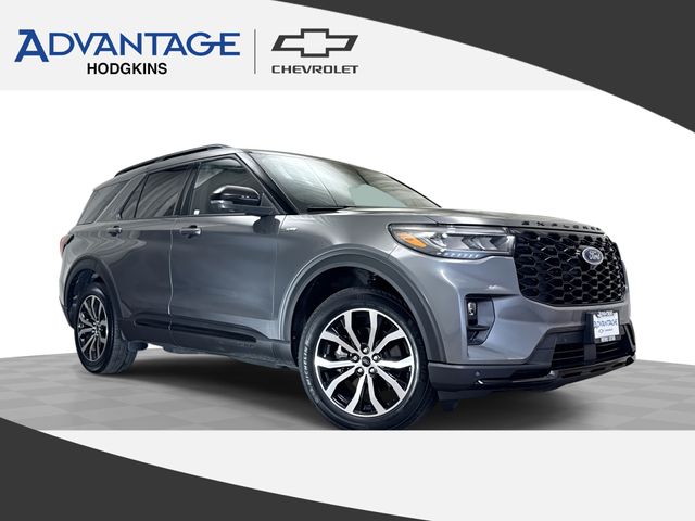 Used 2025 Ford Explorer - photo 1