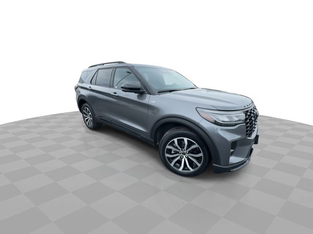 Used 2025 Ford Explorer - photo 2