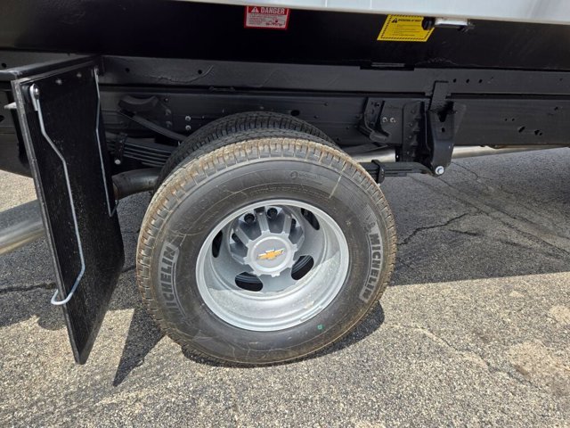 New 2025 Chevrolet Silverado 3500 Regular Cab Cab Chassis - photo 9
