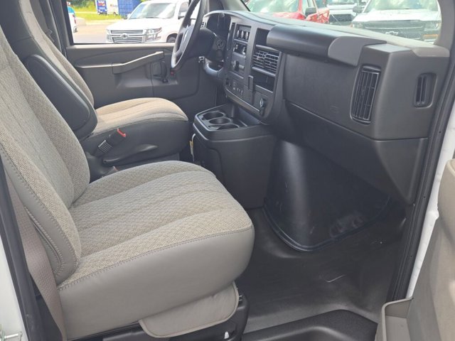 New 2025 Chevrolet Express 2500 Empty Cargo Van - photo 4