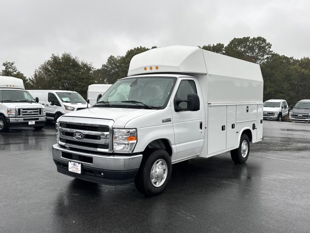 New 2026 Ford E-350 - photo 2
