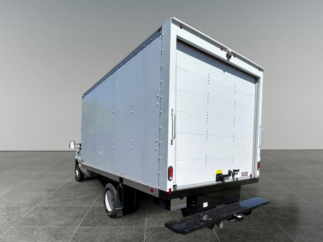 New 2025 Ford E-450 - photo 2