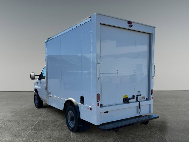 New 2026 Ford E-350 Cutaway - photo 3