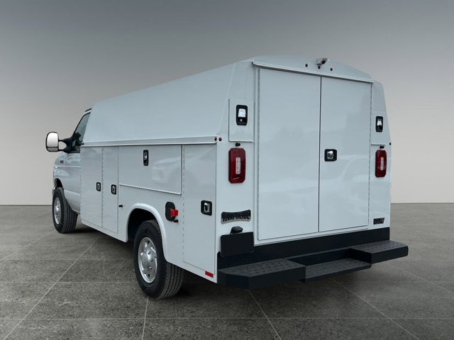 New 2026 Ford E-350 Cutaway - photo 16