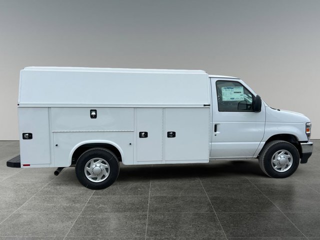 New 2026 Ford E-350 Cutaway - photo 6