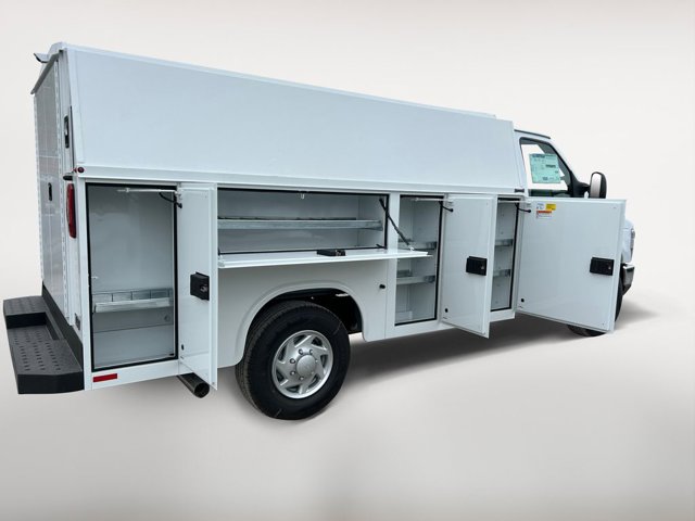 New 2026 Ford E-350 Cutaway - photo 9