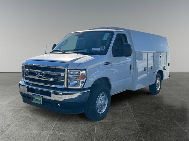 New 2026 Ford E-350 - photo 2