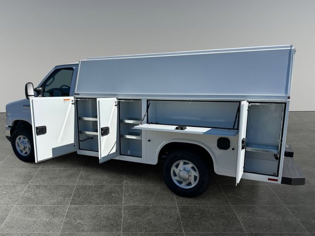 New 2026 Ford E-350 Cutaway - photo 3