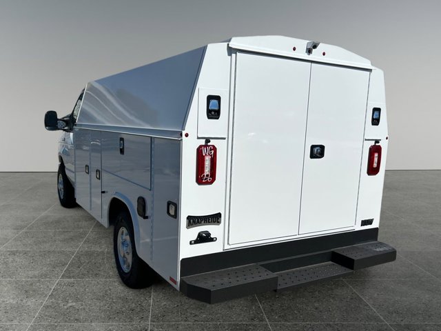 New 2026 Ford E-350 Cutaway - photo 4