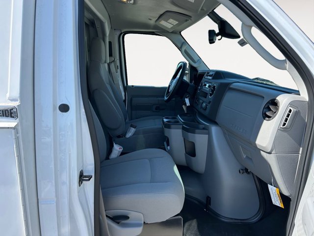 New 2026 Ford E-350 Cutaway - photo 7