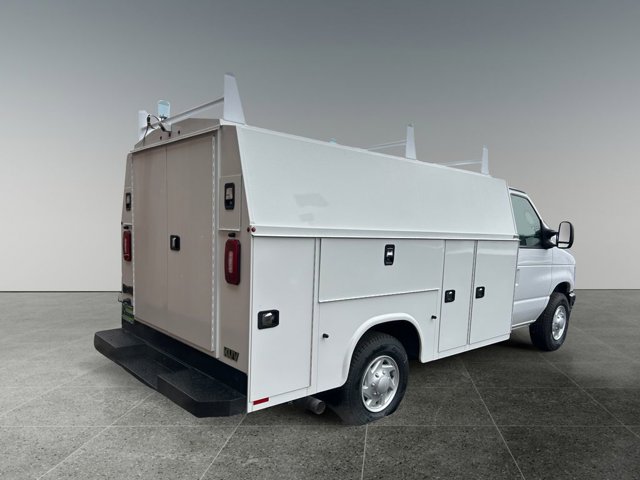 New 2026 Ford E-350 Cutaway - photo 3