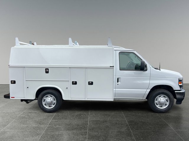 New 2026 Ford E-350 Cutaway - photo 4