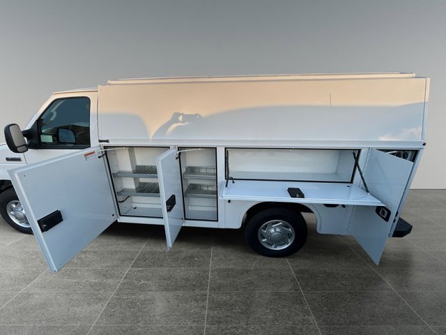 New 2026 Ford E-350 Cutaway - photo 3