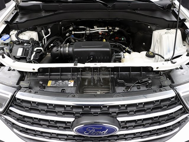 Used 2023 Ford Explorer XLT - photo 30