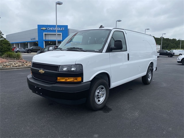 New 2025 Chevrolet Express 2500 Empty Cargo Van - photo 4