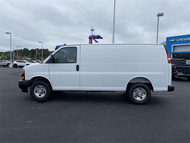 New 2025 Chevrolet Express 2500 Empty Cargo Van - photo 5