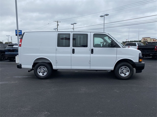 New 2025 Chevrolet Express 2500 Empty Cargo Van - photo 9