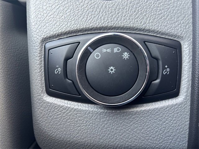 Used 2022 Ford E-350 Cutaway - photo 20
