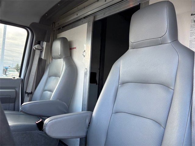 Used 2022 Ford E-350 Cutaway - photo 28