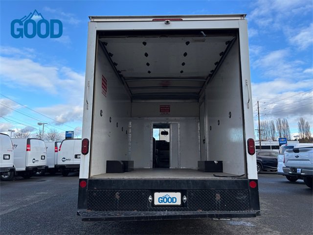 Used 2022 Ford E-350 Cutaway - photo 29