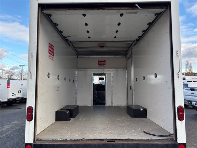 Used 2022 Ford E-350 Cutaway - photo 30