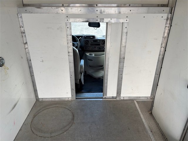 Used 2022 Ford E-350 Cutaway - photo 33