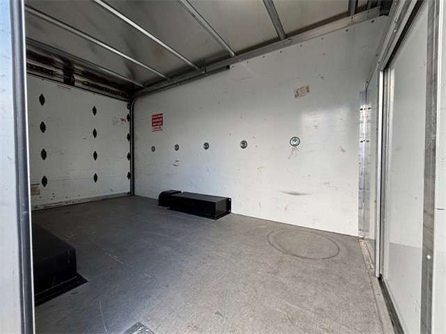 Used 2022 Ford E-350 Cutaway - photo 38