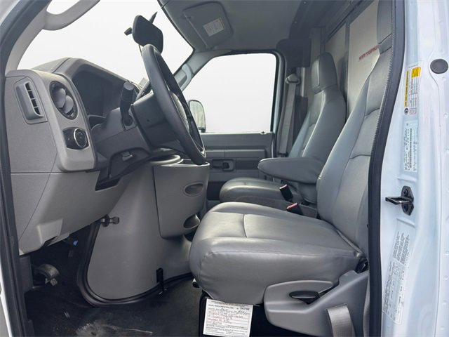Used 2022 Ford E-350 Cutaway - photo 12